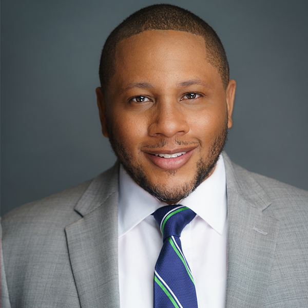 Ryan Davis_Cropped Adrián Trinidad